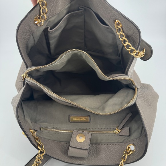 Tory Burch Chelsea Slouchy Tote in Grey Heron Pebbled Leather Shoulder Bag - Picture 13 of 15